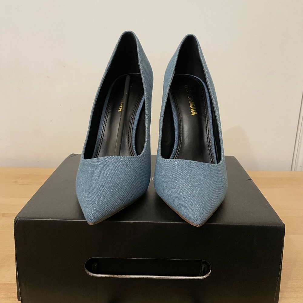 Denim pump 6.5 heels fashion nova brand new in box never worn